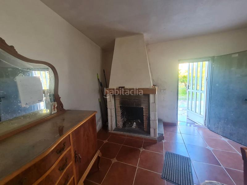 Foto 23dec9b6-72b4-45e9-acad-8ed444bcb270. Masia amb xemeneia aparcament a Orxeta