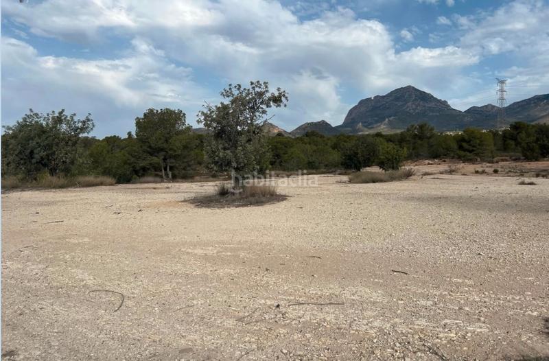 Foto c5a4571c-8a5b-4404-b44a-f15cfc379d0b. Finca rústica terreno en venta en partida saltet en Benidorm