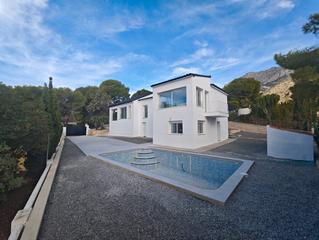 Xalet en Altea Ciudad. Vende: casa reformada ocasion altea la vieja.