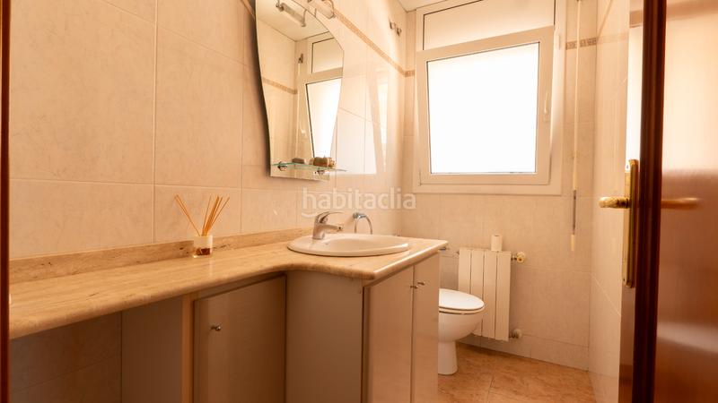 Foto 0256def8-73e8-48e2-bca2-a5bdb31e5bdd. Maison avec cheminée chauffage parking dans Vilanova del Vallès