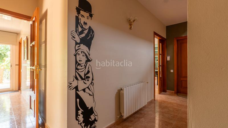 Foto 68a2eee7-2649-4f23-ad38-7e50ad44d0c2. Maison avec cheminée chauffage parking dans Vilanova del Vallès