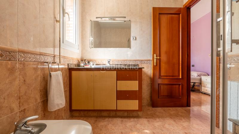 Foto 979a6e10-e252-48f8-8bbd-d98943703737. Maison avec cheminée chauffage parking dans Vilanova del Vallès