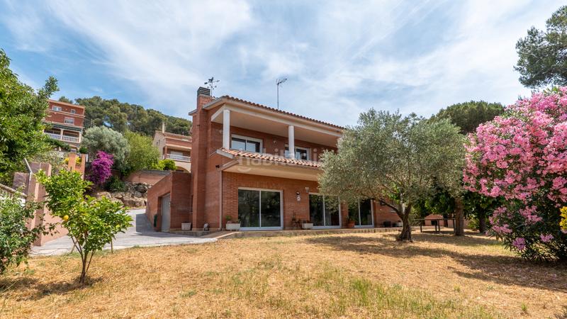Foto b359d013-d07d-4a45-a08d-dece0ebb5406. Maison avec cheminée chauffage parking dans Vilanova del Vallès