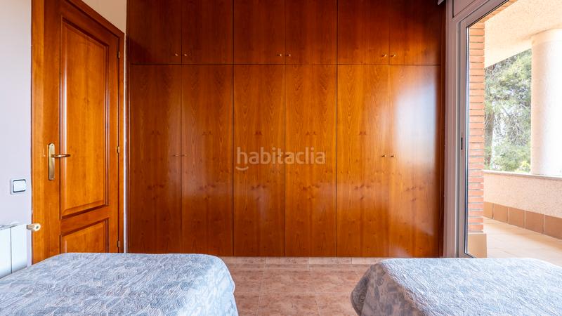 Foto b6f52a0d-81dd-4d8d-8437-49189c15f34b. Maison avec cheminée chauffage parking dans Vilanova del Vallès