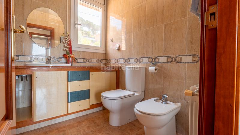 Foto c2cc096a-01c5-4445-b8d3-e1cc7550e788. Maison avec cheminée chauffage parking dans Vilanova del Vallès