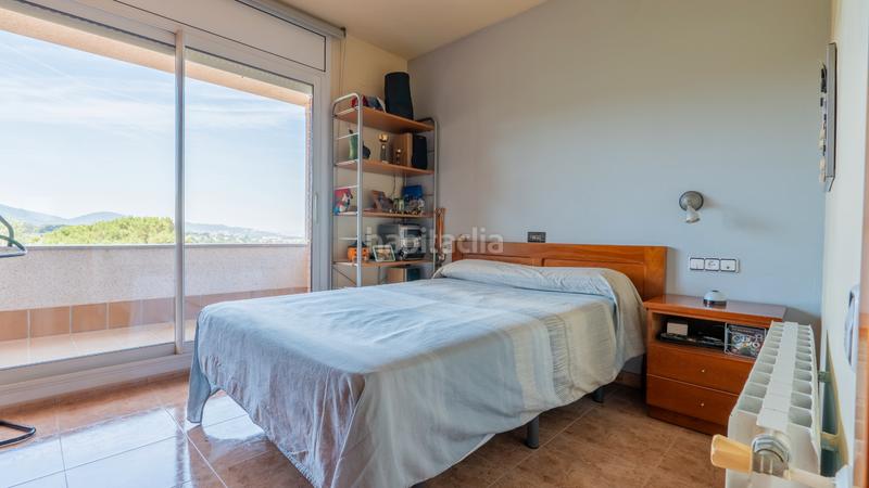 Foto f3aad5e0-0298-47d9-989c-6abe8a73f953. Maison avec cheminée chauffage parking dans Vilanova del Vallès