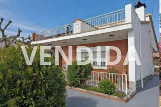 House in Cànoves i Samalús. Casa en venta en el mirador del montseny – naturaleza y gran pot