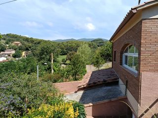 Casa a Cànoves i Samalús. Casa en venta en ca l’esmandia muy cerca de cardedeu – espacio y