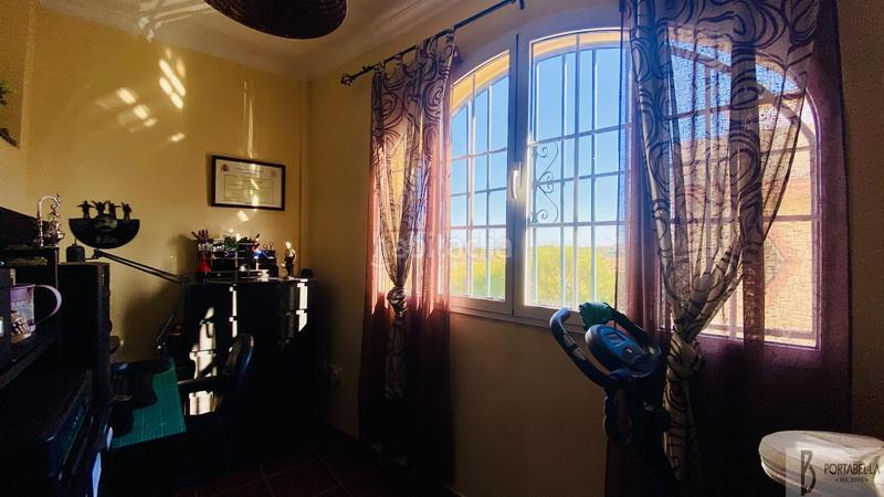 Foto e8f5a4b9-ec41-47d8-99f4-ee6bdc6fcd9e. Casa adosada el puerto de santa maríacasa en Carretera de Sanlúcar - Sudamérica Puerto de Santa María (El)