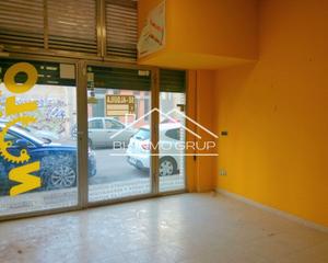 Location Local commercial  Carrer de francisco pizarro. Se alquila local comercial en benicaló