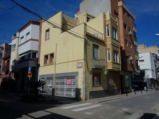 Édifice  Carrer d'olivella