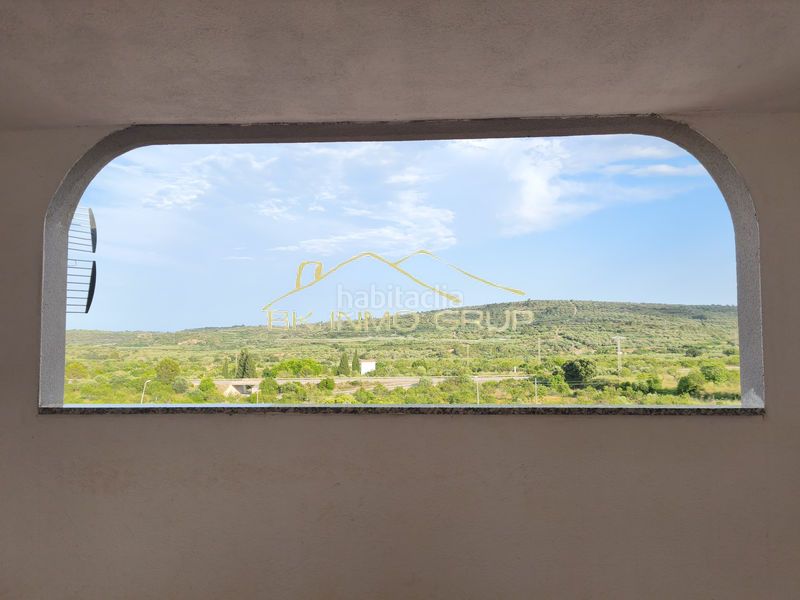 Foto b07e3630-3698-4c7a-a9c2-83a8ff7c45a5. Casa adossada amb aparcament a Traiguera