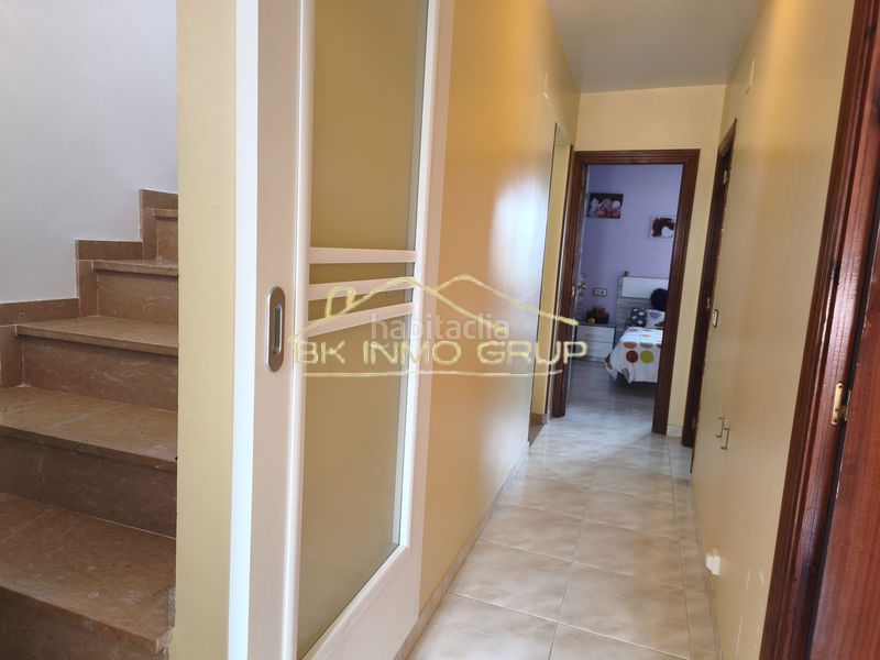 Foto e3cfb3a1-950a-4dec-80d1-c0f22fec37fb. Casa adossada amb aparcament a Traiguera