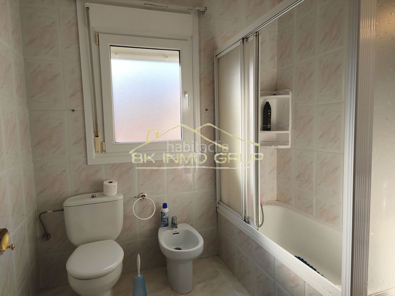 Foto fe81cc7c-b915-4026-a8cb-e134285bb684. Casa adossada amb aparcament a Traiguera