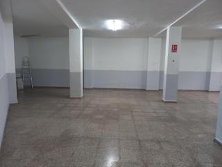Local Comercial en Carrs Oeste. Se vende local