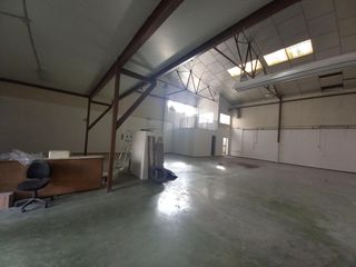Miete Fabrikhalle in San Crispín. Se alquila nave