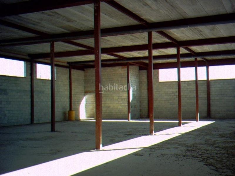 Foto fdbed0f1-7124-41f7-be7d-a74be5594dc1. Edificio se vende edificio industrial en Algorós - El Derramador Elche / Elx