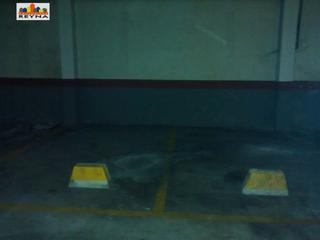 Parking coche en Ciutat Universitària. Se vende plaza de garaje en zona plaza de castilla