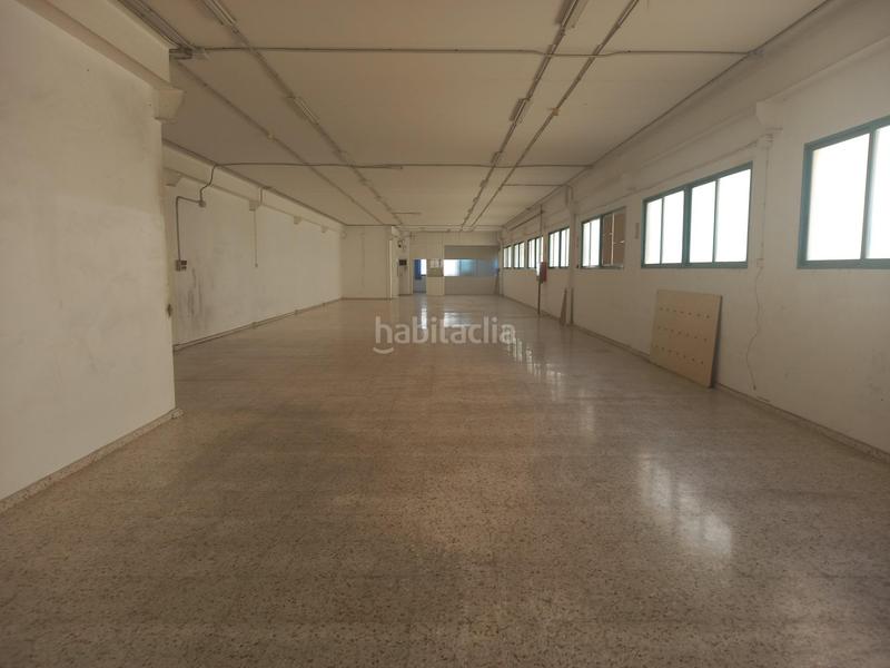 Foto 650ef1ee-66dc-4b2f-8647-41ab19065032. Affitto capannone industriale in El Toscar Elche / Elx