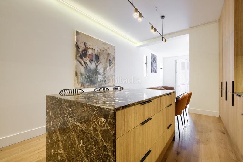 Foto 82101308-f77e-4dff-ab28-f6ff6f99bb30. Piso  reformado y amueblado en inmueble de 1900 en Madrid