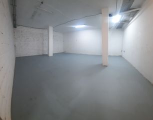 Lloguer Local Comercial a Carrer de sant joan bosco 37. Alquiler nave - local 227m2 útiles con vado y oficinas zona viny