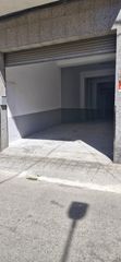 Lloguer Local Comercial  Carrer miguel de cervantes. Local con vado zona bajo pueblo calle tranquila con 300m2
