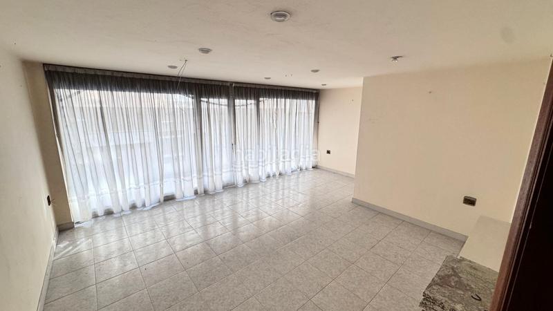 Foto 8f6336df-f6bf-4e35-a25d-cf4311c768f6. Local comercial local en venta calle ángel del castillo lópez, en Arteixo