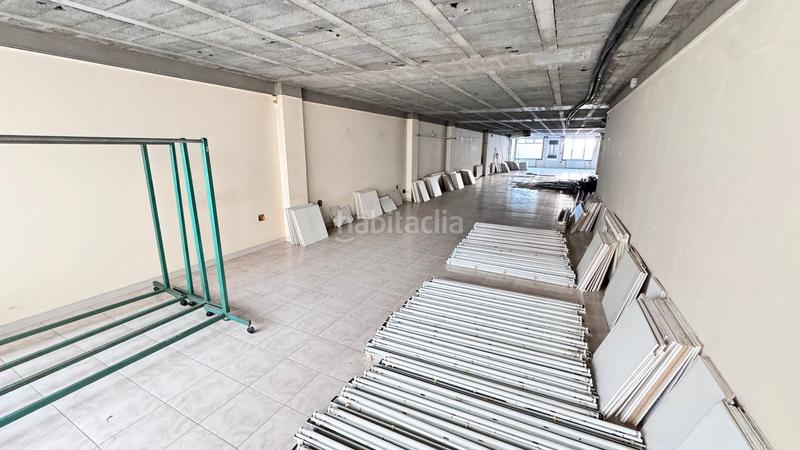 Foto dbe37209-f952-4295-88e4-91bee34df423. Local comercial local en venta calle ángel del castillo lópez, en Arteixo