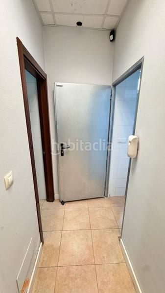 Foto b0f2a4df-5aa0-4603-8f00-22061947e056. Local comercial local en venta calle guerra da independencia, en Arteixo