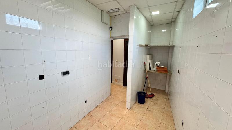 Foto b6677d56-b5b3-42cc-ba1d-c9d8737c256e. Local comercial local en venta calle guerra da independencia, en Arteixo