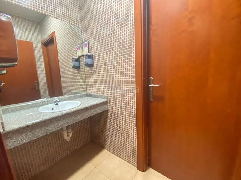 Foto 240c9e7e-58a8-43b7-acb0-ff47361ffe4e. Local comercial local en venta travesía meicende, suevos-Pastoriza, en Arteixo