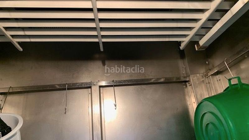 Foto 19fabd9e-dcd6-4bf8-9b6c-e131941b241f. Local comercial a Os Mallos Coruña (A)