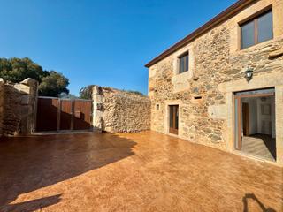 Affitto Casa a schiera in Loureda - Lañas - Barrañán. Serfisegur inmobiliaria alquila esta encantadora casa adosada de