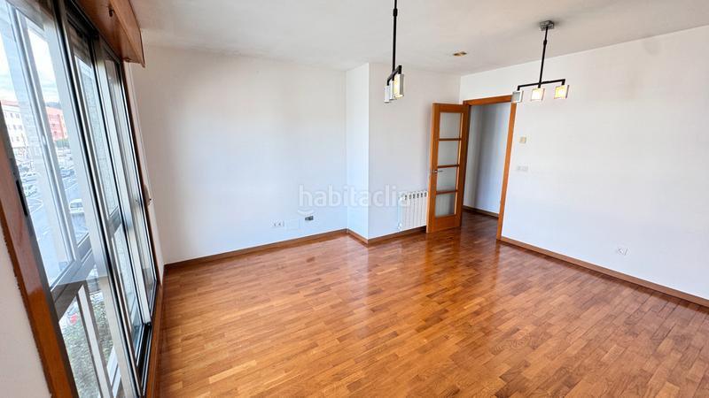 Foto 0b3564d8-59ec-47bf-b95b-d5dc77db0624. Piso **piso en venta en villarrodís - ¡tu nuevo hogar te espera!** en Arteixo