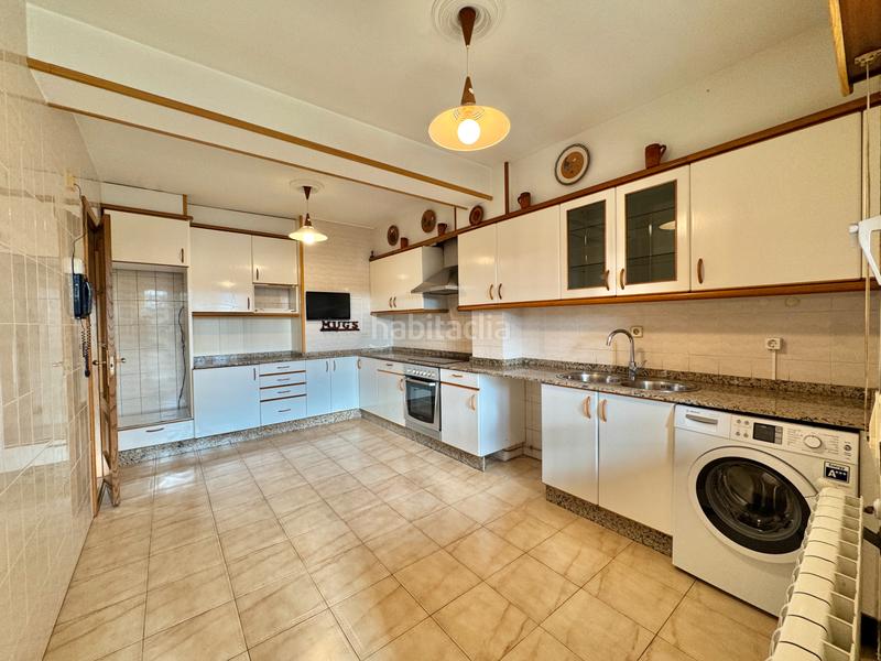 Foto 135b3178-6962-4e23-82f7-6cd6dd5b7dc8. Appartement avec cheminée chauffage dans Arteixo pueblo Arteixo