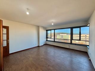 Lloguer Pis  Avenida fisterra. Piso sin muebles en la av finisterre