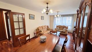 Miete Etagenwohnung  Avenida alcalde manuel platas varela. Piso amueblado de 2 dormitorios en villarrodis