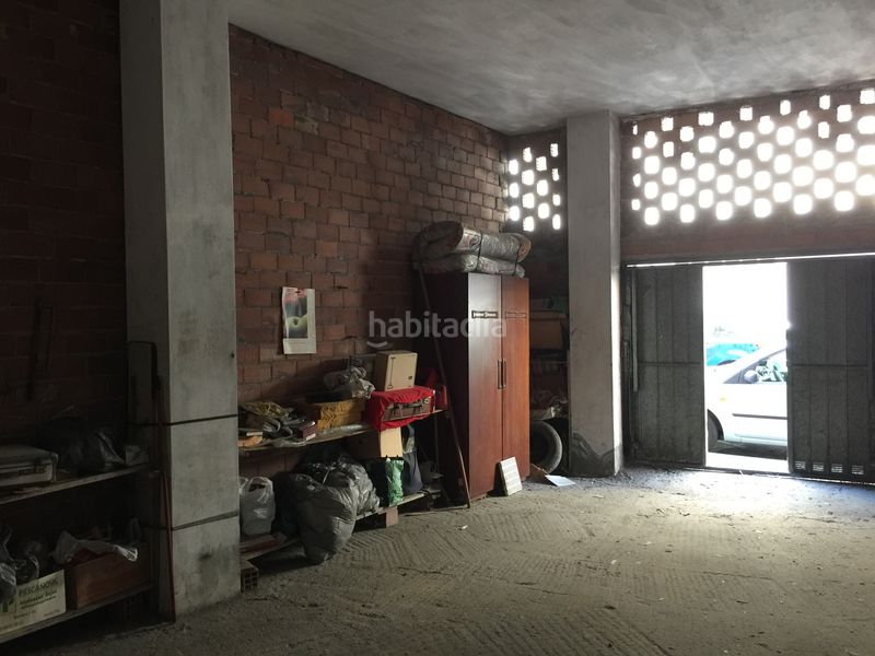 Foto d5d62a19-99da-46ba-b4a0-c5fe7ae78e19. Alquiler local comercial serfisegur inmobiliaria alquila este local de 38 m² sin reformar. en Arteixo