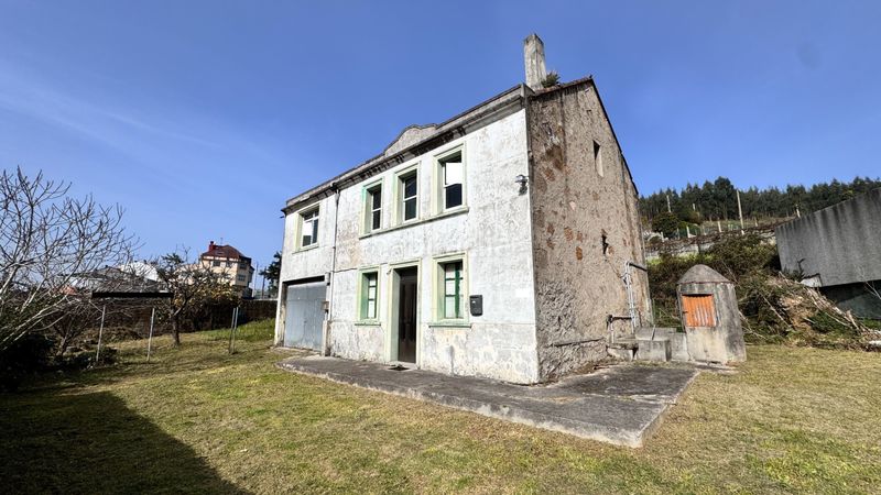 Foto f838991a-6106-46e3-a5cc-640bc3e9dd23. Casa amb aparcament a Oseiro Arteixo