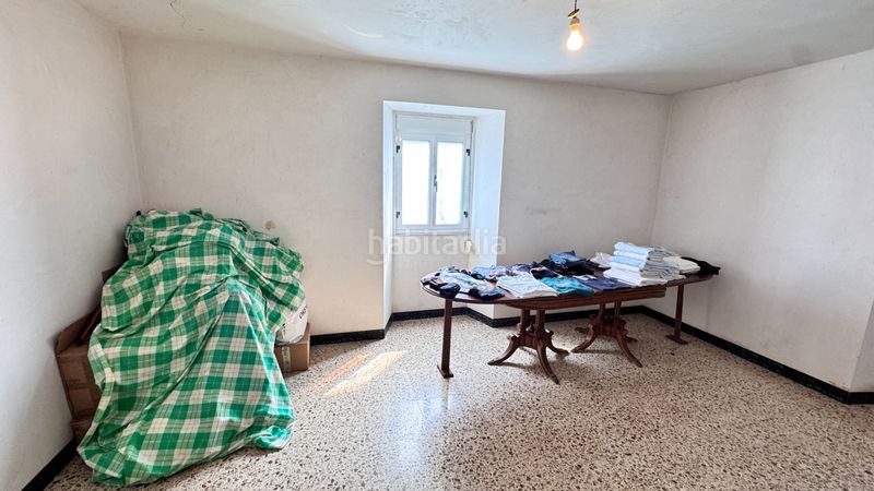 Foto a28642bd-8ddf-49d2-9914-2a7cbf608c60. Lloguer casa amb aparcament a Carballo