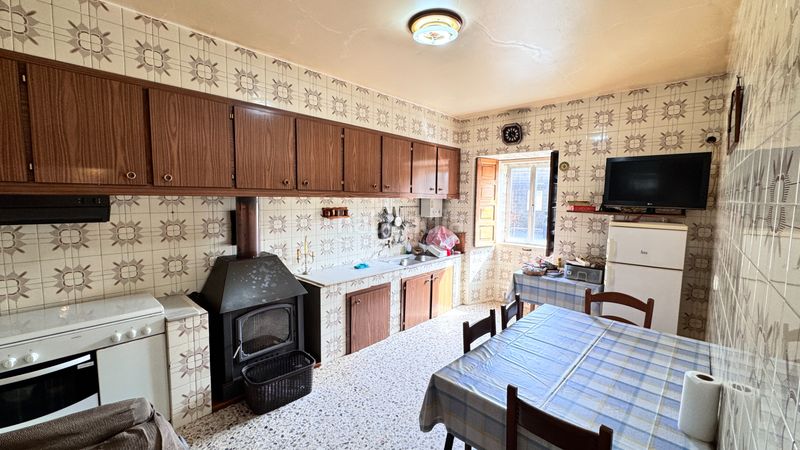 Foto a4bc82b4-6ad7-4b5b-a233-3071cd0f0401. Lloguer casa amb aparcament a Carballo