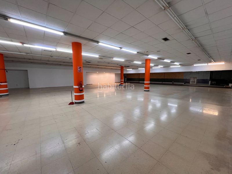 Foto 356babde-6dec-45d2-a9cb-e0b64db40d6f. Alquiler local comercial en avenida fisterra 20 local comercial reformado en pleno centro - avenida finisterre, de 531 m2! en Arteixo