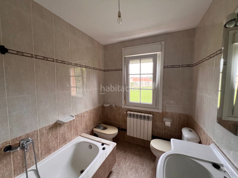 Foto ad1a7c4b-dce7-42e8-8521-772b80c172fb. Casa amb calefacció aparcament a Coristanco
