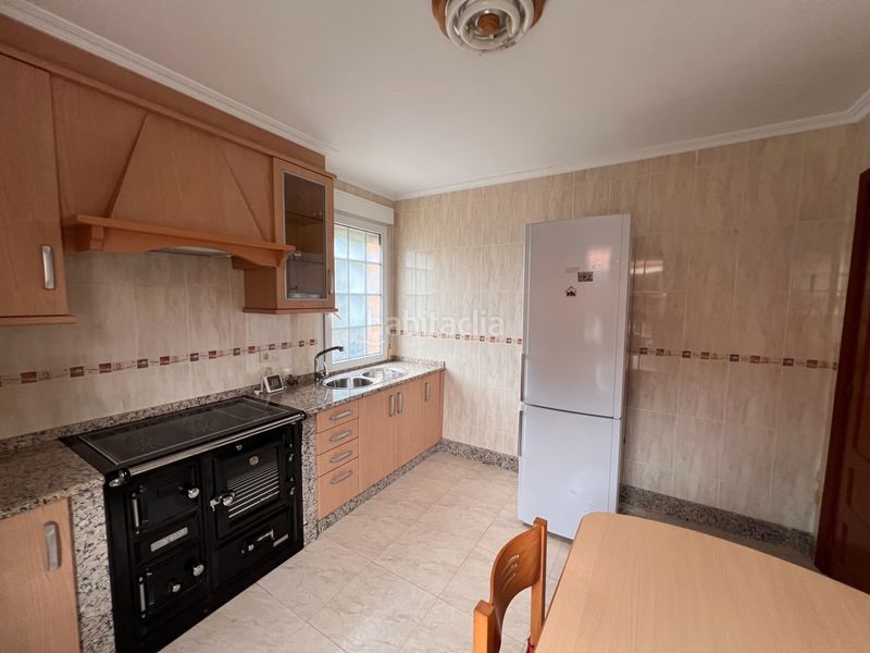 Foto e9791326-94eb-4050-9e8a-f2bf82e45da7. Casa amb calefacció aparcament a Coristanco