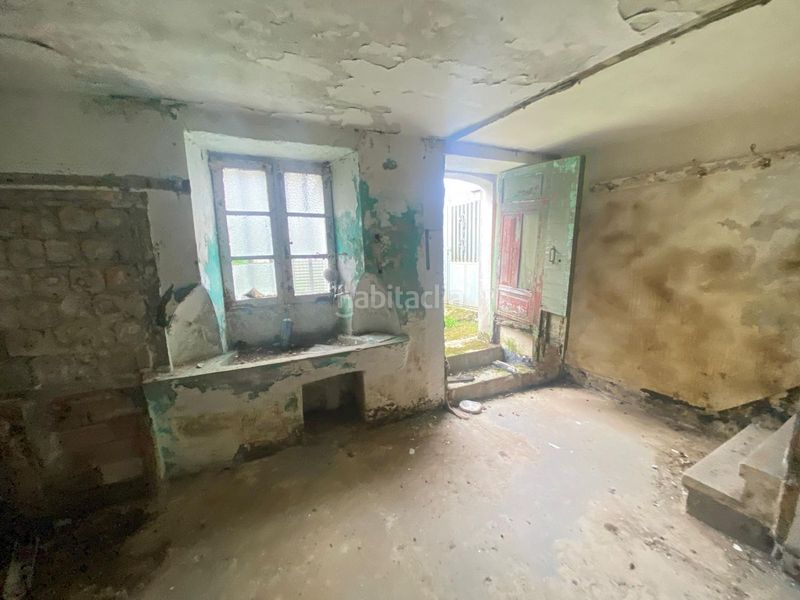 Foto db300aaa-fdba-43e4-98f4-c41fb16c7aa0. Casa adossada a xermaña 24 a Laracha