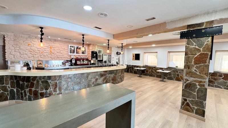 Foto b8e199b0-fcbc-4c66-8b2b-5dffd55d724b. Lloguer local comercial a avenida dos bosques 13 a Arteixo