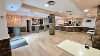 Business premise in Avenida dos Bosques 13