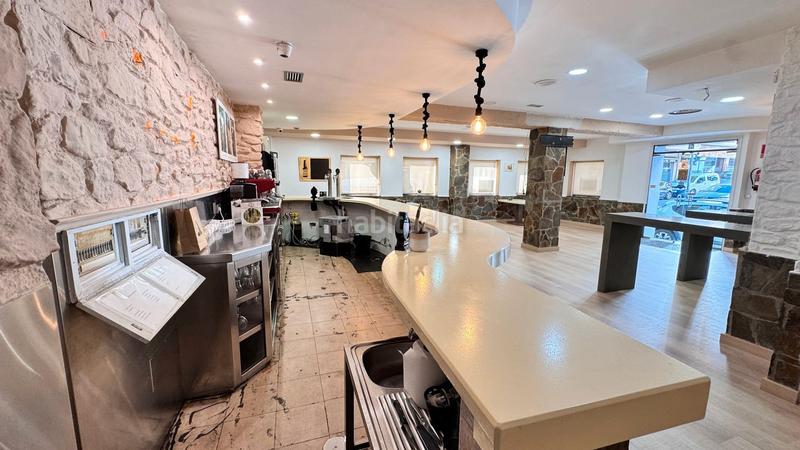 Foto d94c23e5-29ac-4fa4-a91b-4f84235f0d93. Rent business premise in avenida dos bosques 13 in Arteixo