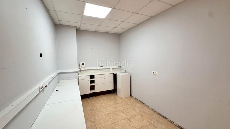 Foto ea5ba43f-27b0-4c8d-9a38-32e2bdf72a1b. Lloguer local comercial a rúa guerra da independencia 6s a Arteixo