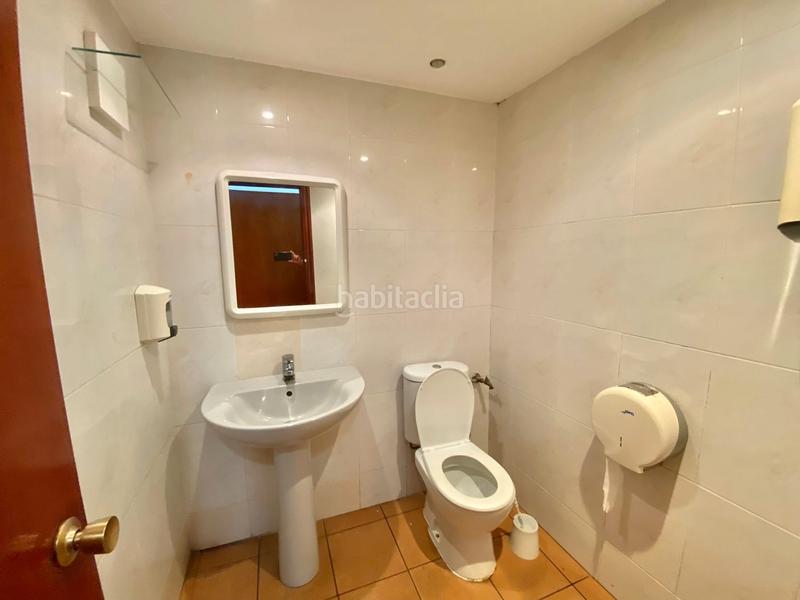 Foto a2ad72ce-f7d2-4e4e-80a8-8518d784905b. Lloguer local comercial a rúa historiador vedia 14 a Arteixo